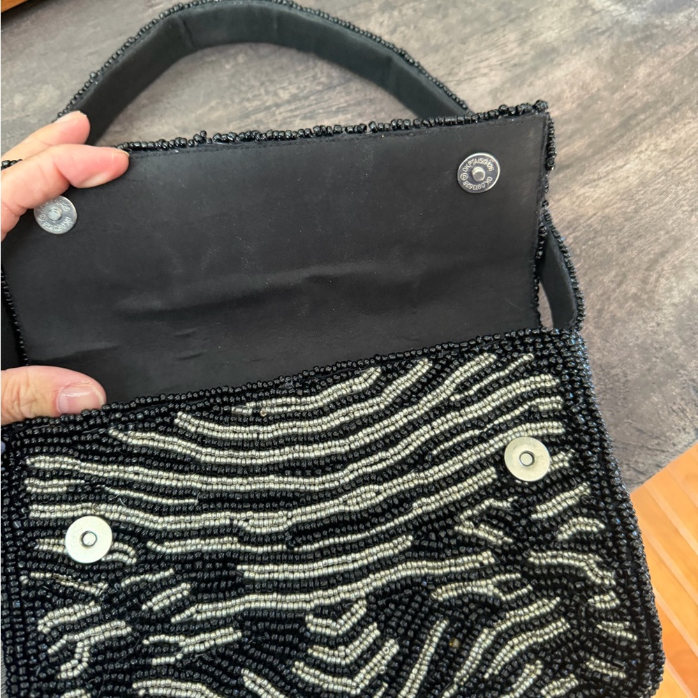 Studio 12 beaded mini bag in black + white zebra pattern 🖤 - Picture 3 of 5